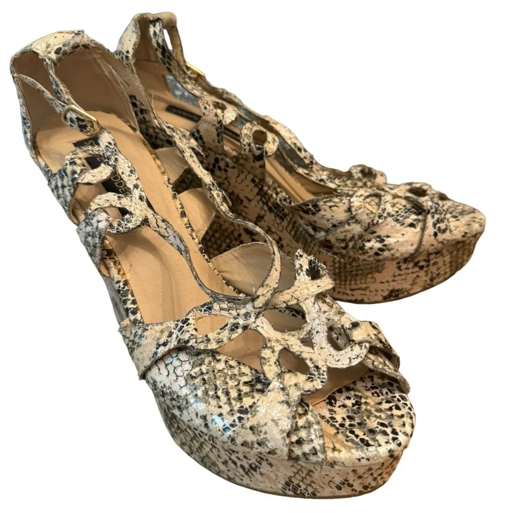 Steve Madden Lux Bolero‎ platforms, size 9